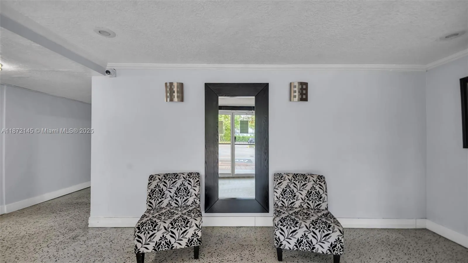 8001 Crespi Blvd, #4B