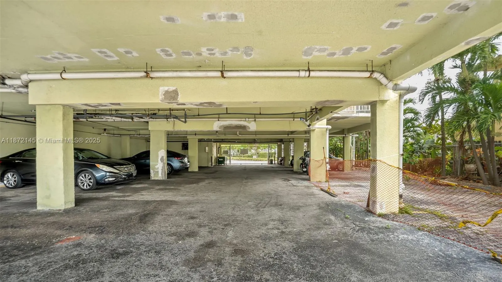 8001 Crespi Blvd, #4B