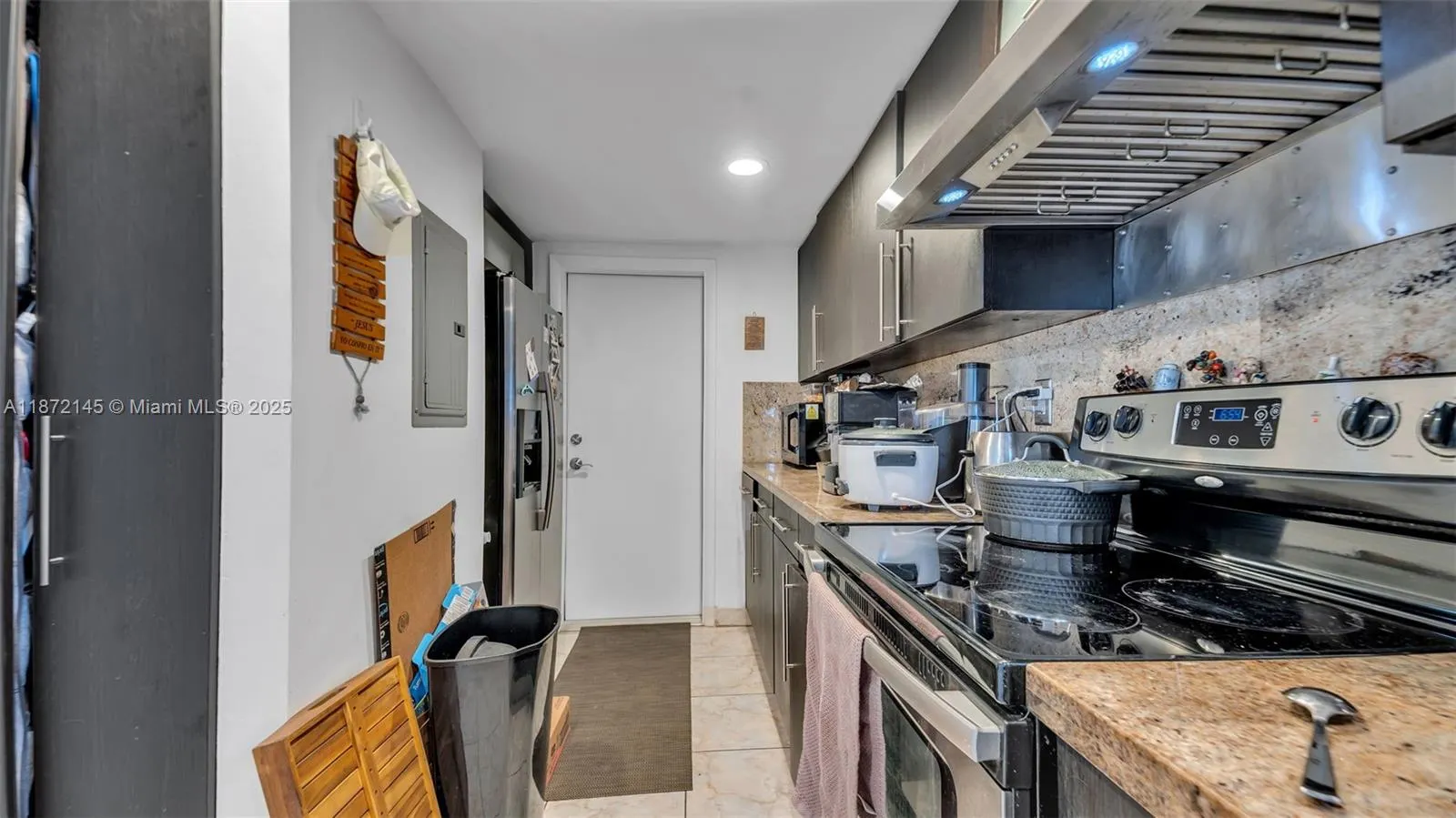 8001 Crespi Blvd, #4B