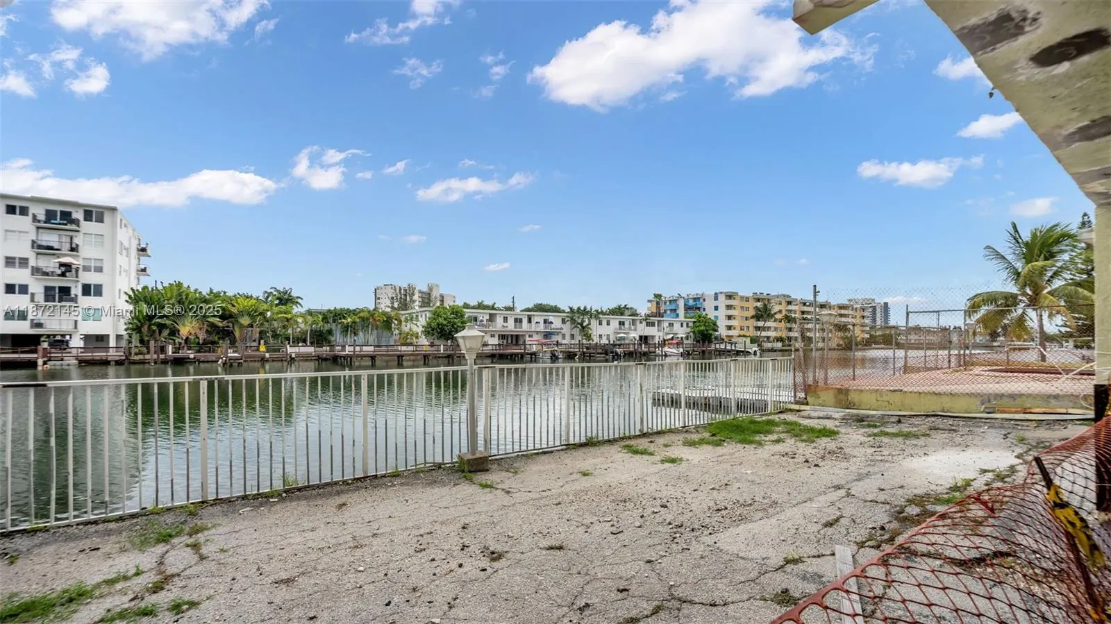 8001 Crespi Blvd, #4B