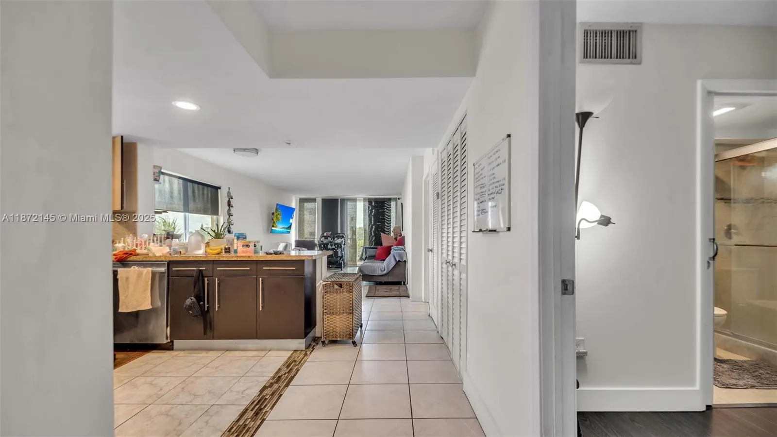 8001 Crespi Blvd, #4B