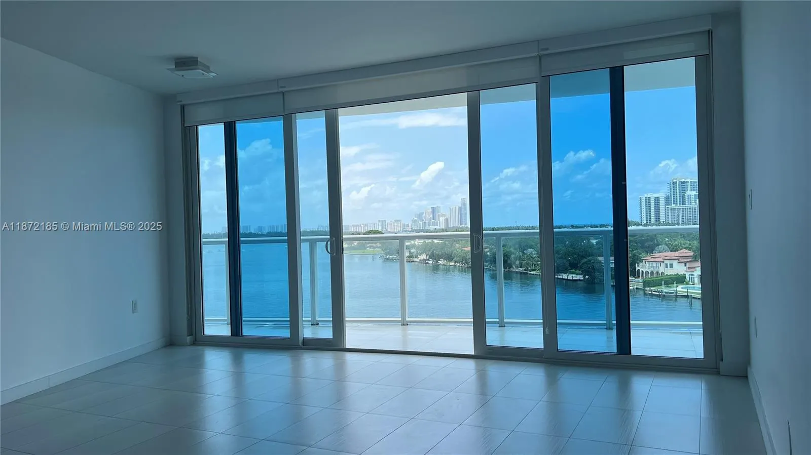9821 E Bay Harbor Dr, #904