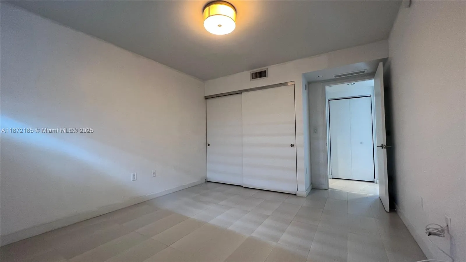 9821 E Bay Harbor Dr, #904