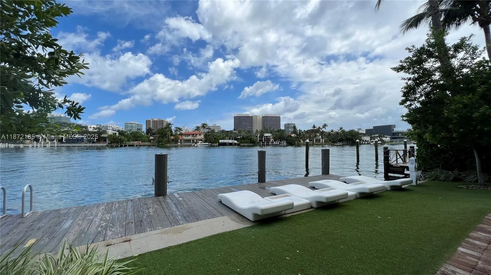 9821 E Bay Harbor Dr, #904