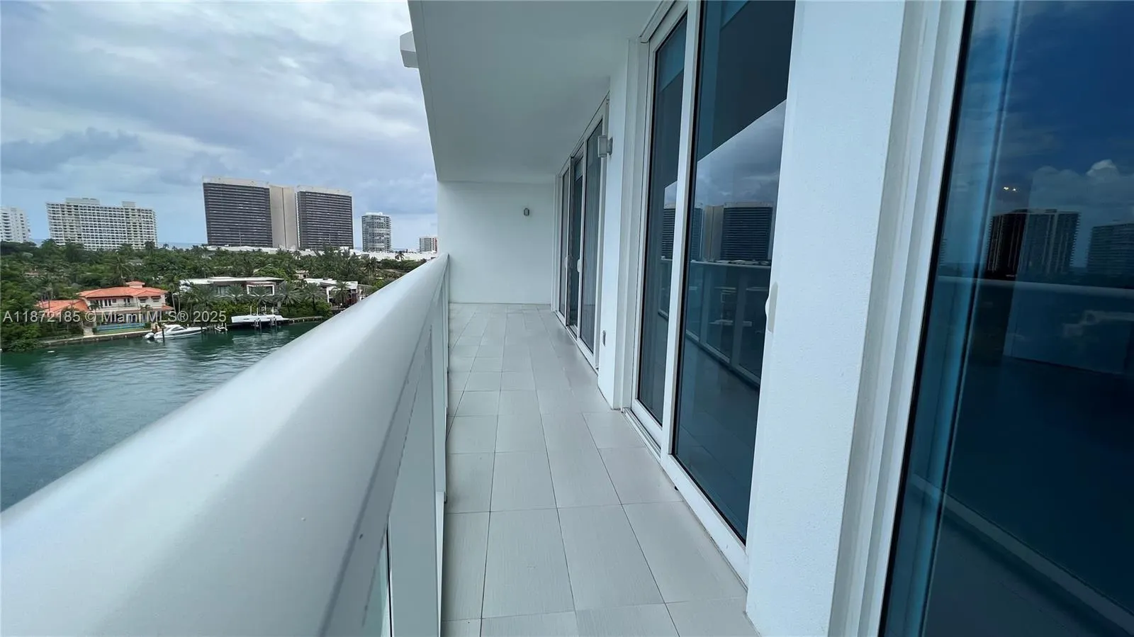 9821 E Bay Harbor Dr, #904