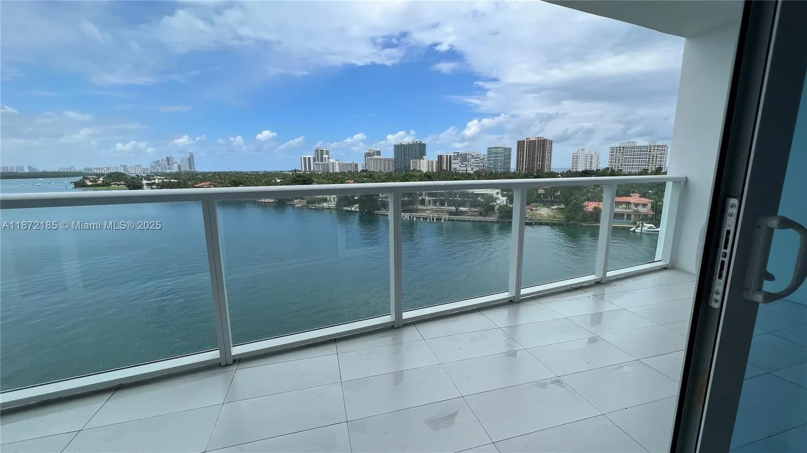 9821 E Bay Harbor Dr, #904