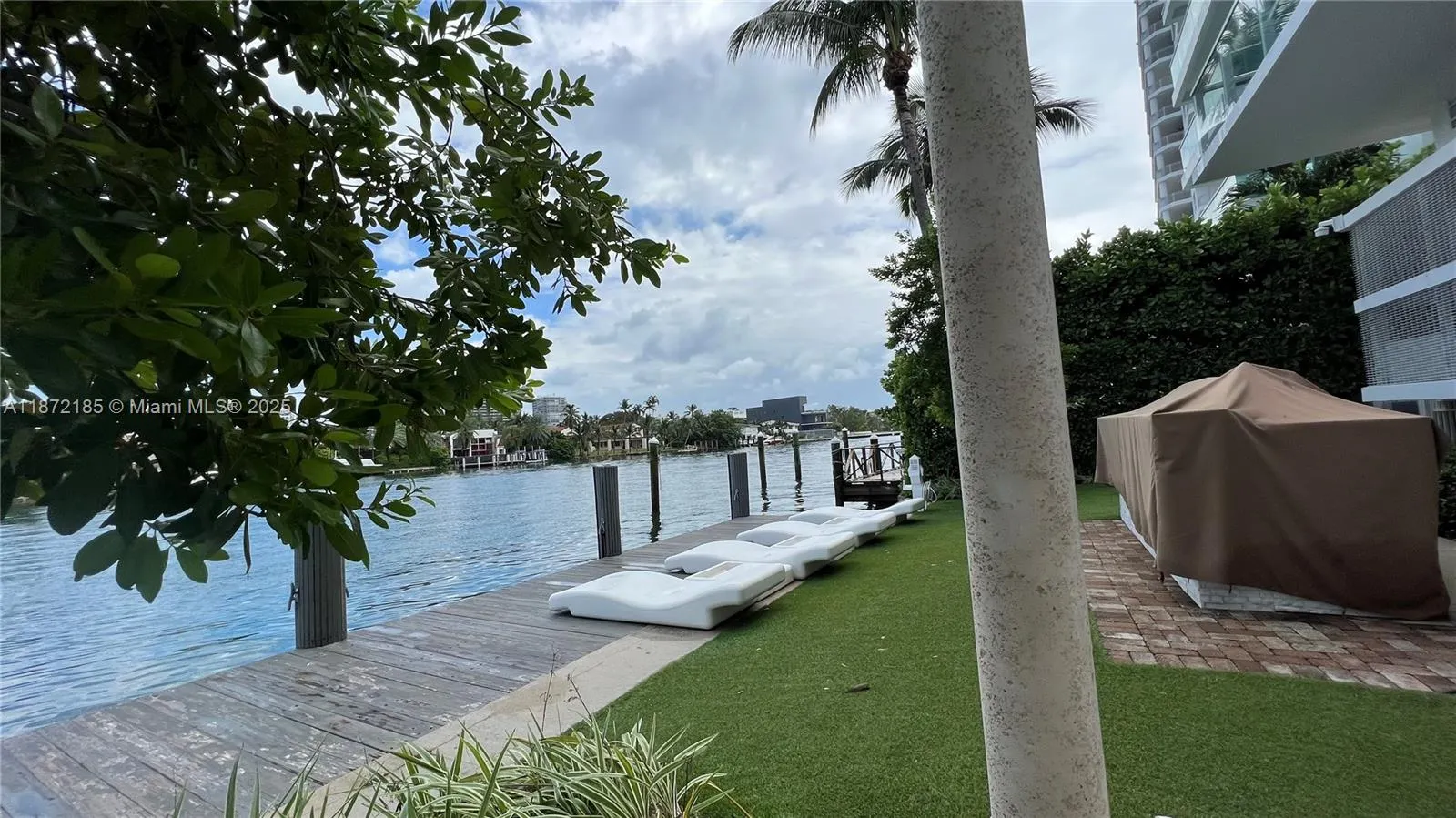 9821 E Bay Harbor Dr, #904