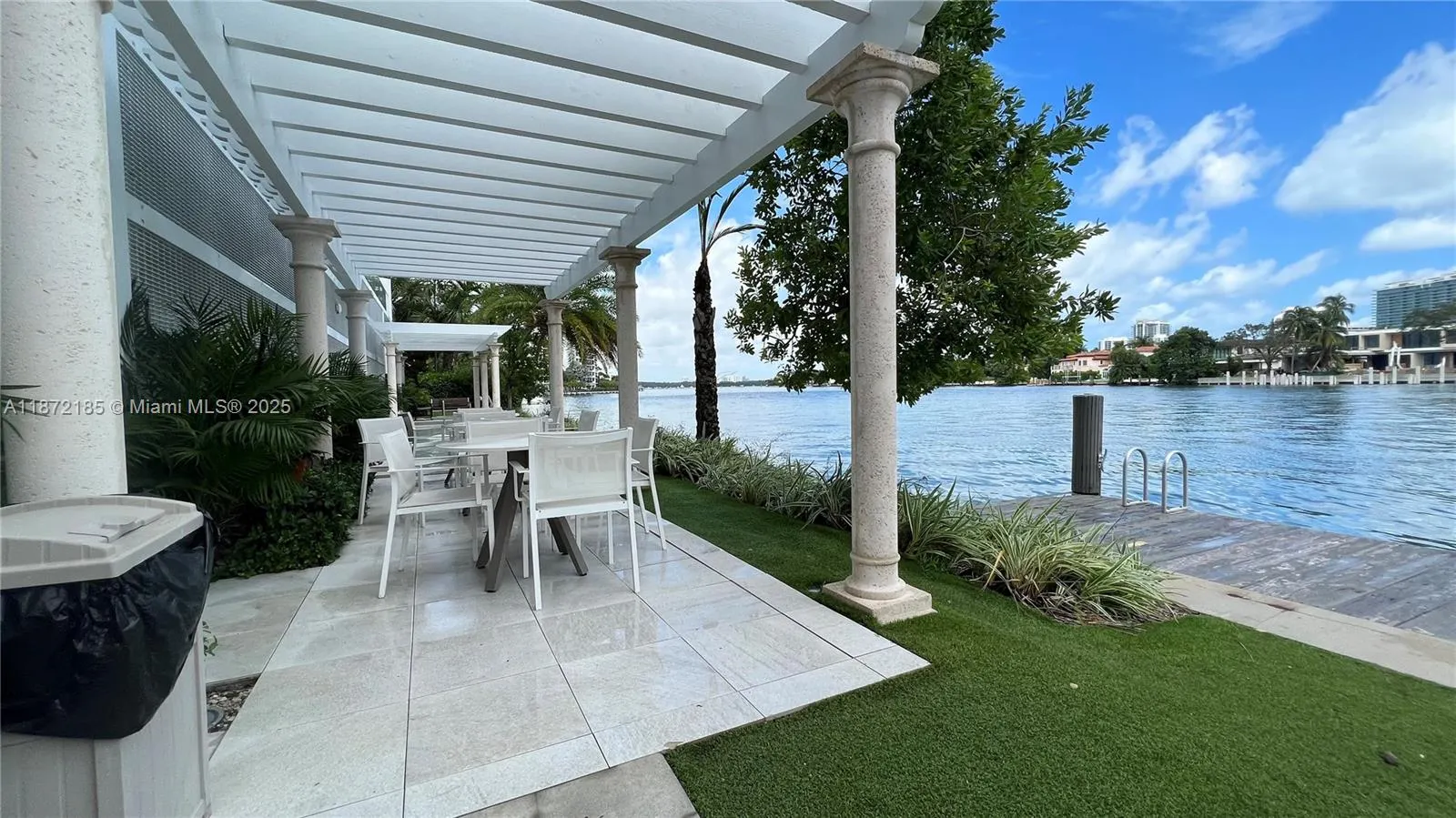 9821 E Bay Harbor Dr, #904