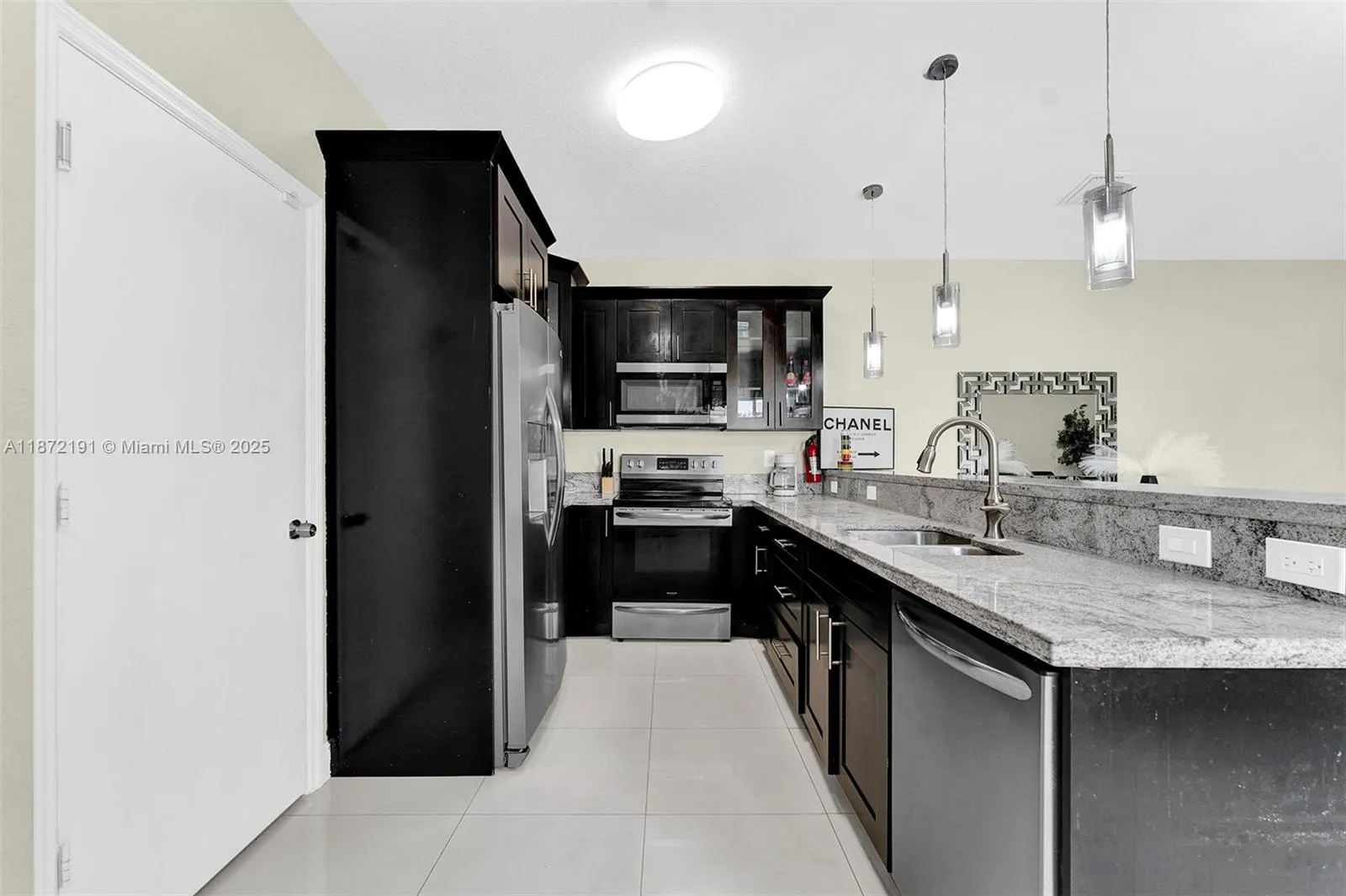 935 NW 2nd Ave