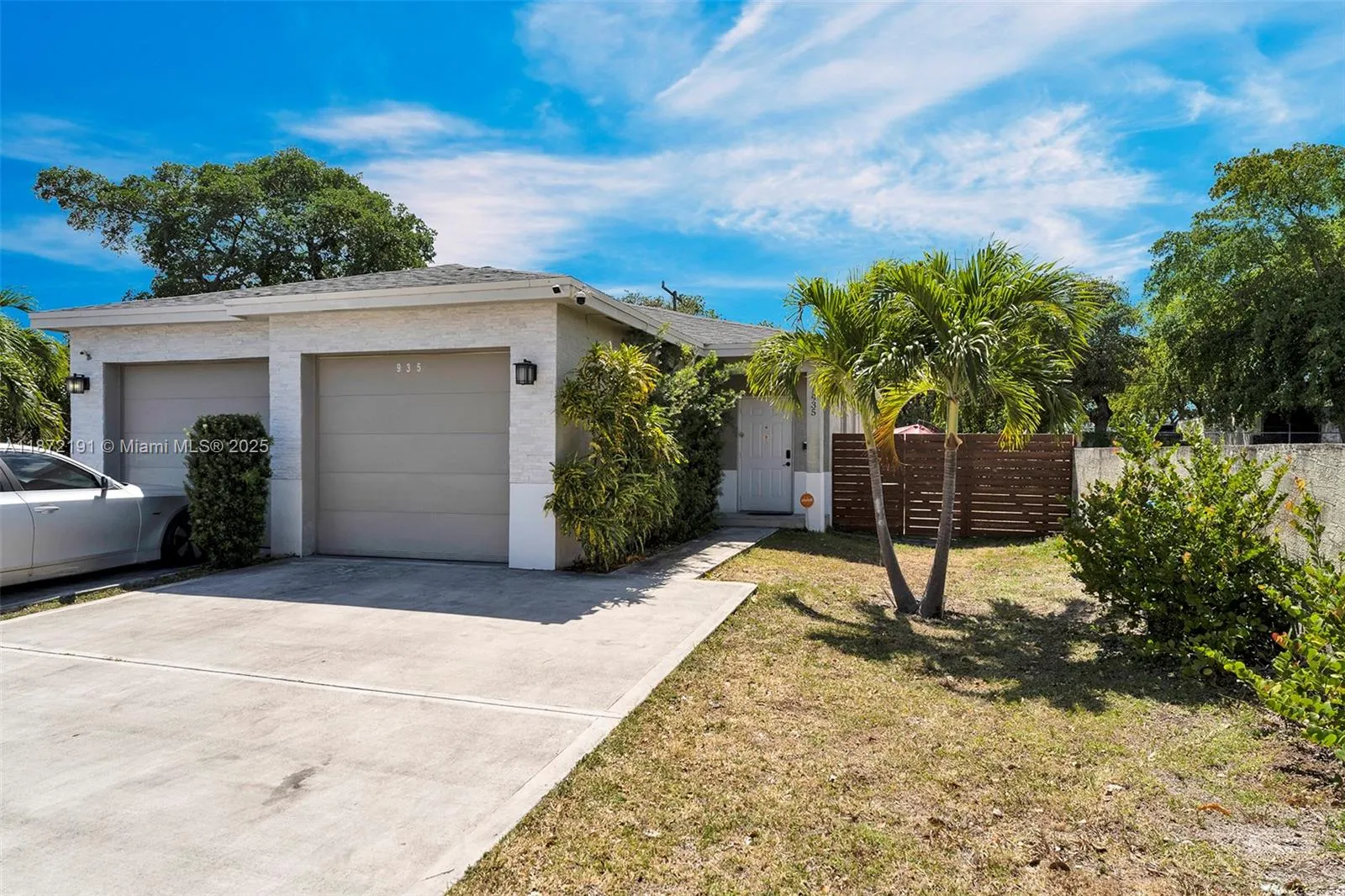 935 NW 2nd Ave