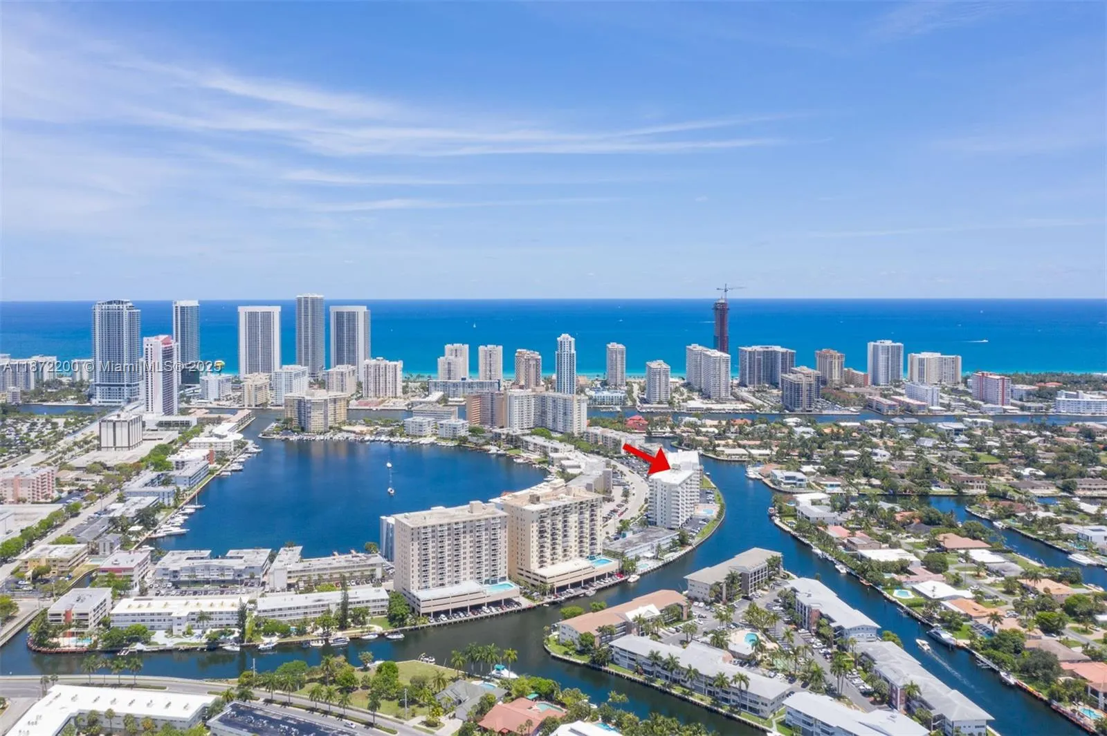 401 Golden Isles Dr, #702