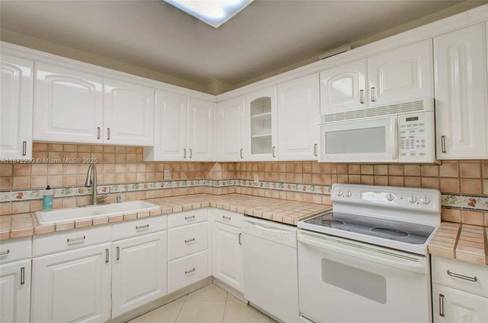 401 Golden Isles Dr, #702