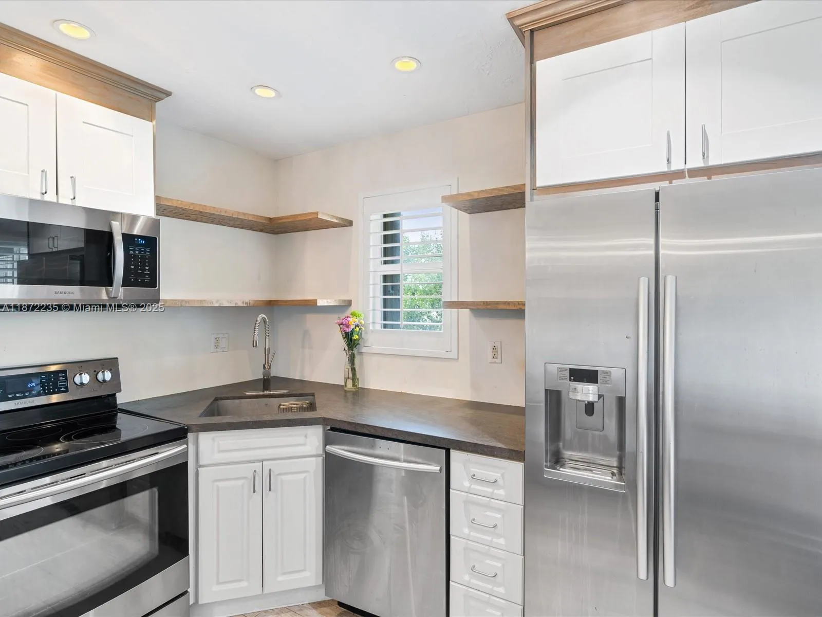 255 Sunrise Dr, #307