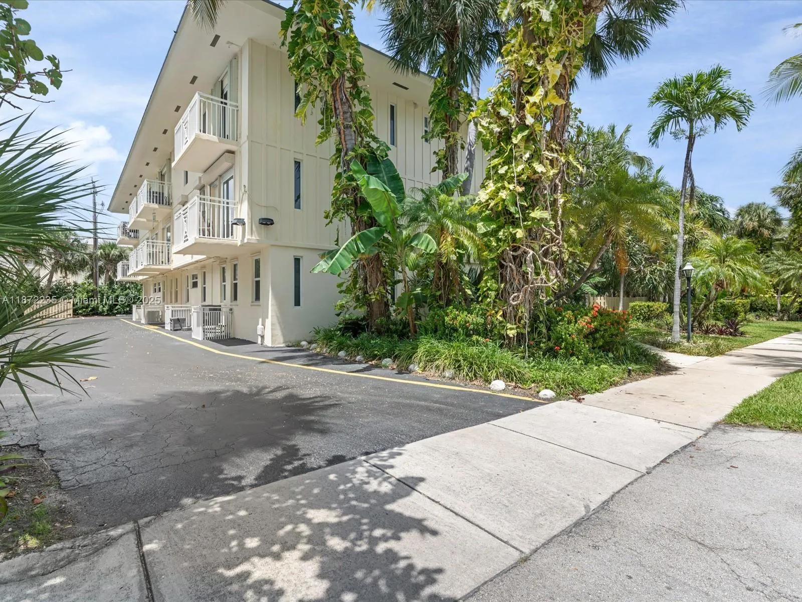 255 Sunrise Dr, #307