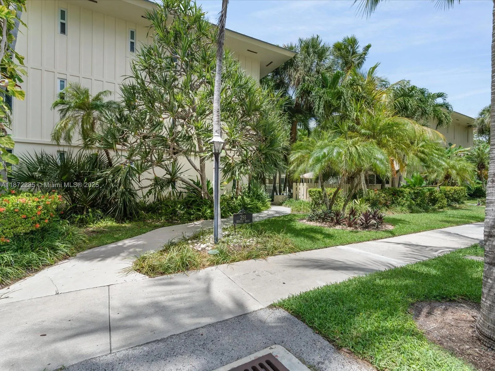 255 Sunrise Dr, #307