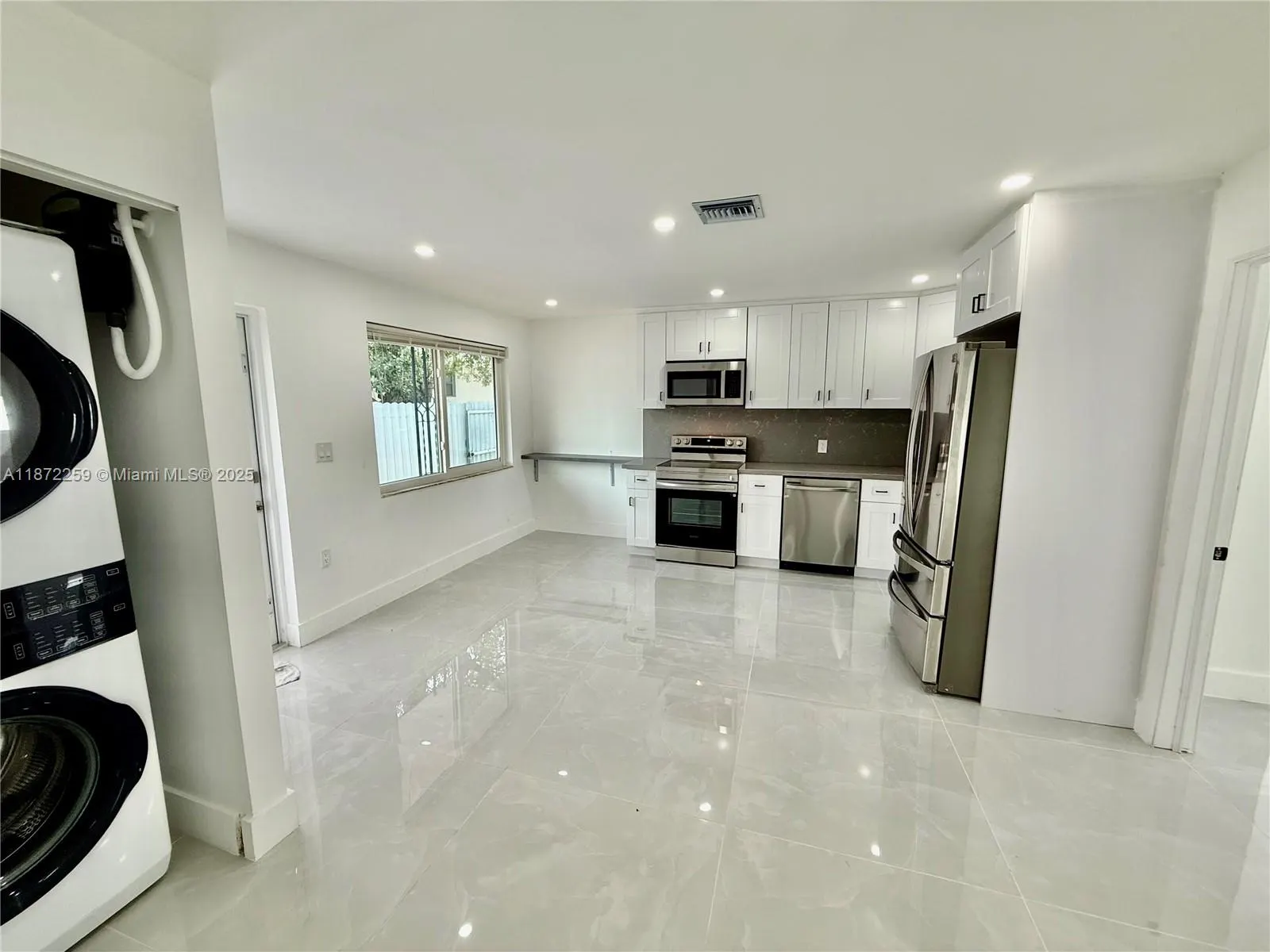 2885 NW 56th St