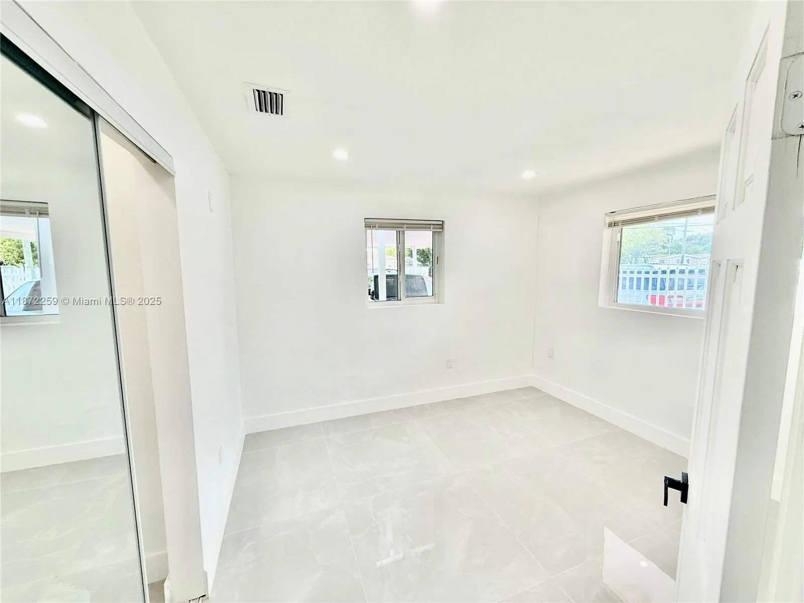 2885 NW 56th St