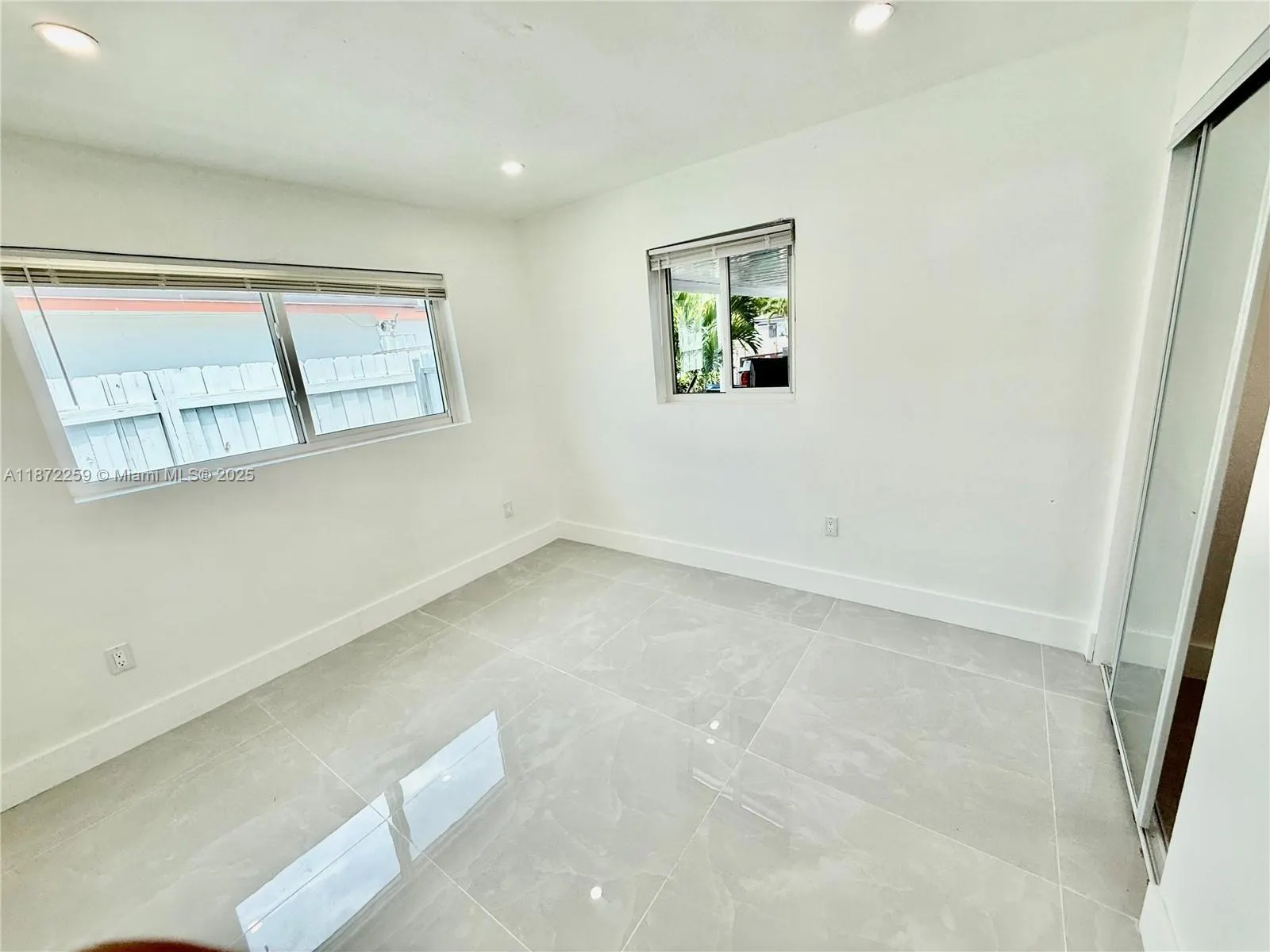 2885 NW 56th St