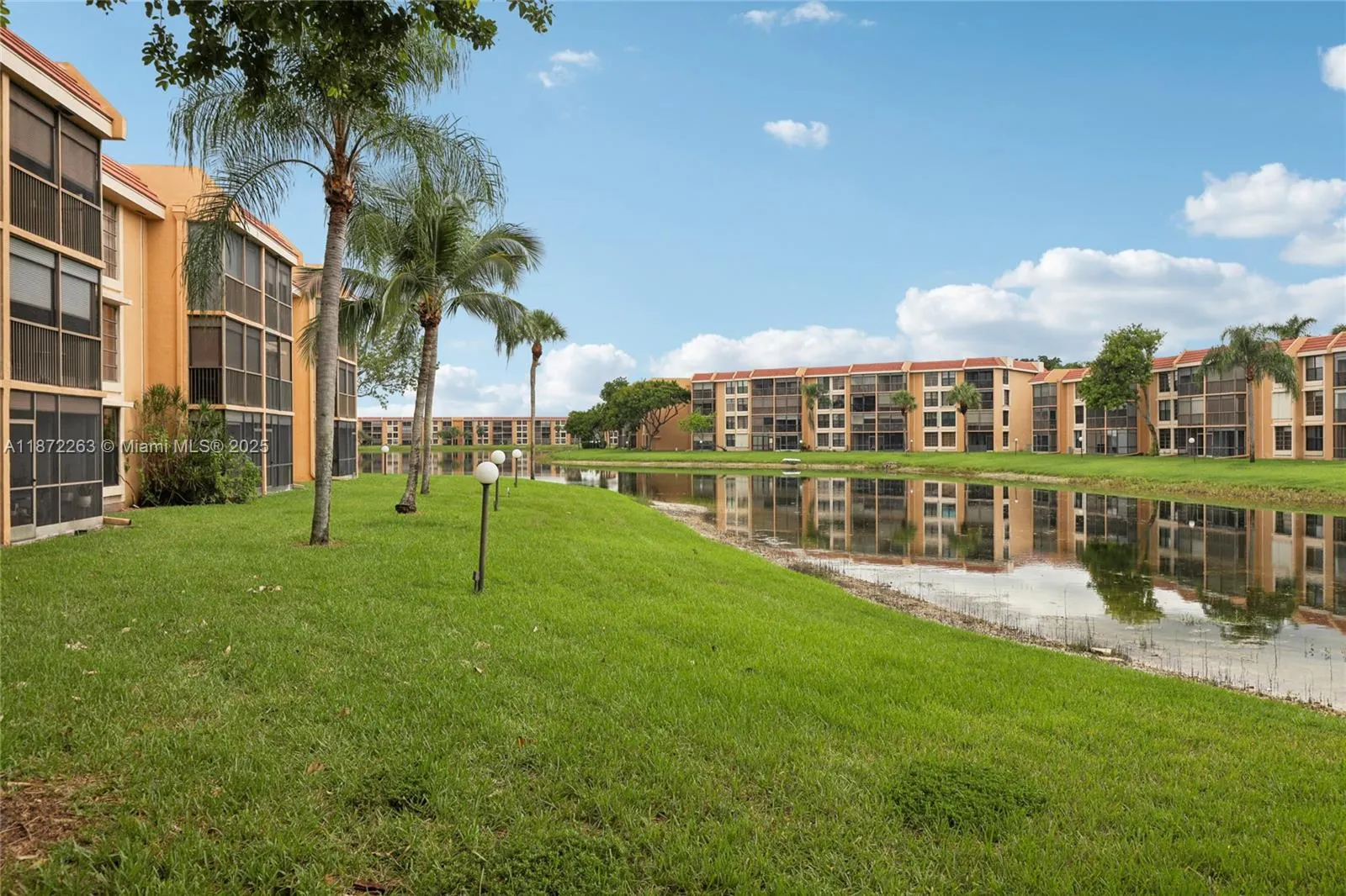5732 Coral Lake Dr, #308