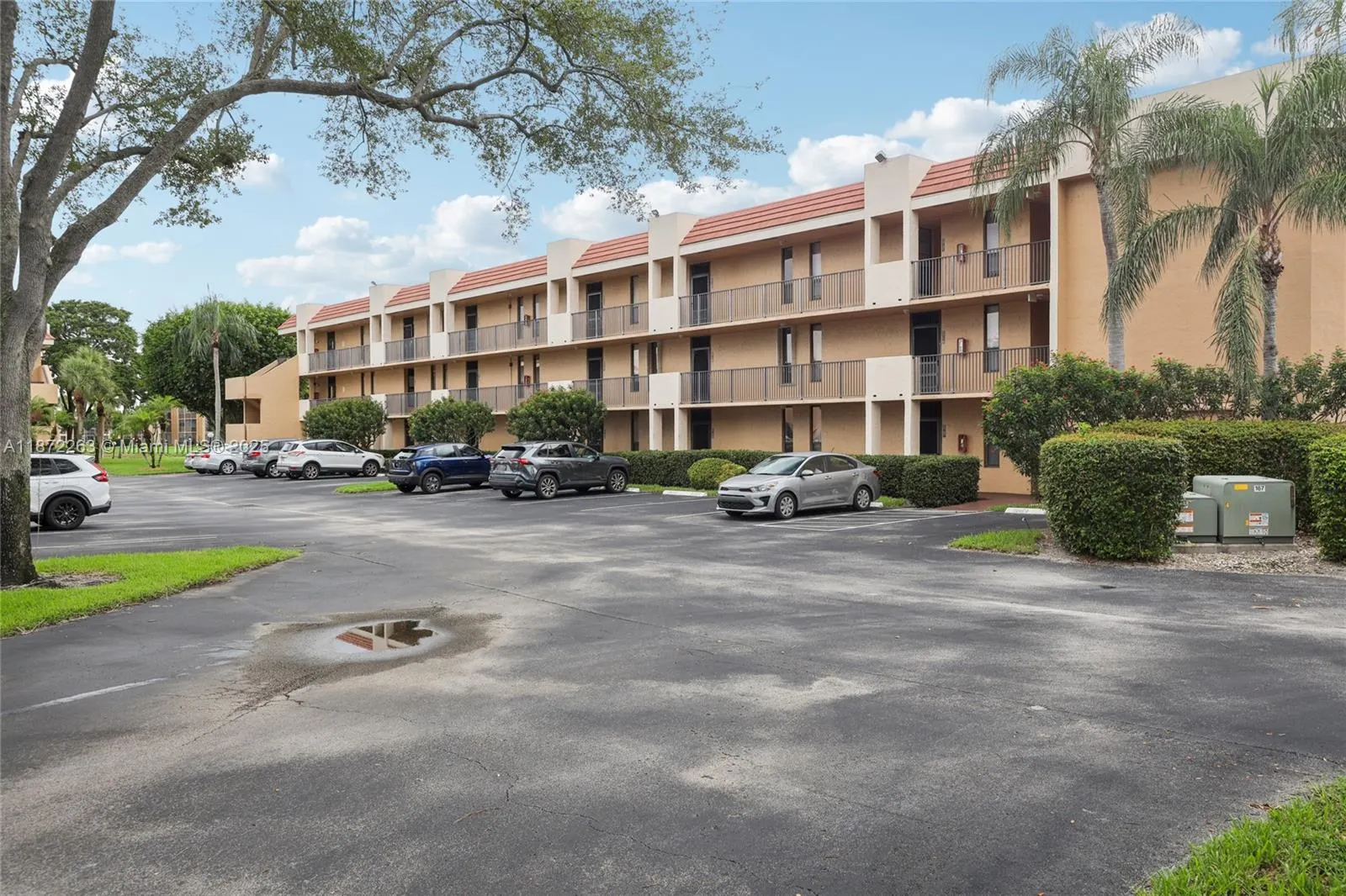 5732 Coral Lake Dr, #308