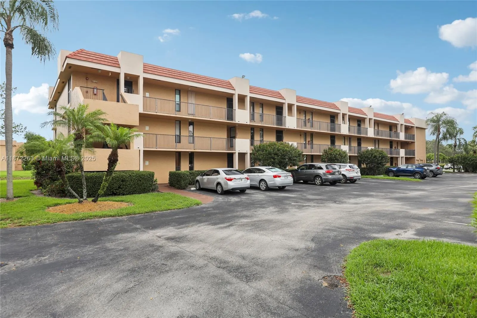 5732 Coral Lake Dr, #308