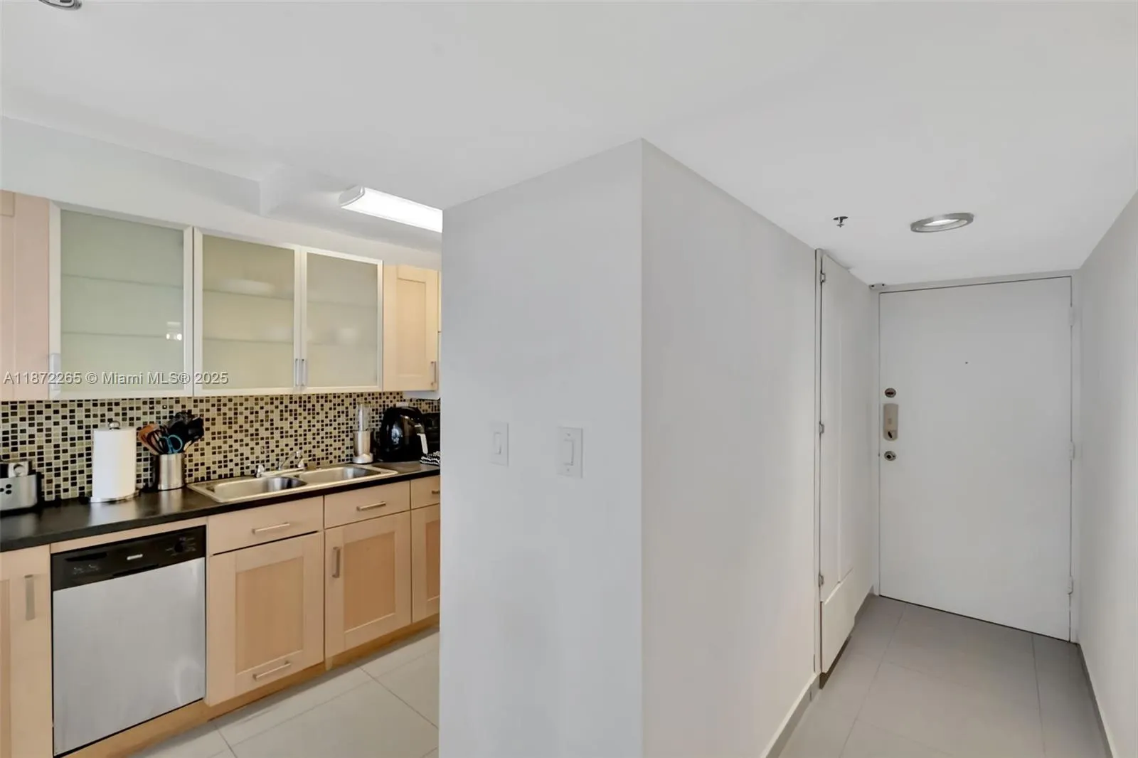 100 Lincoln Rd, #417