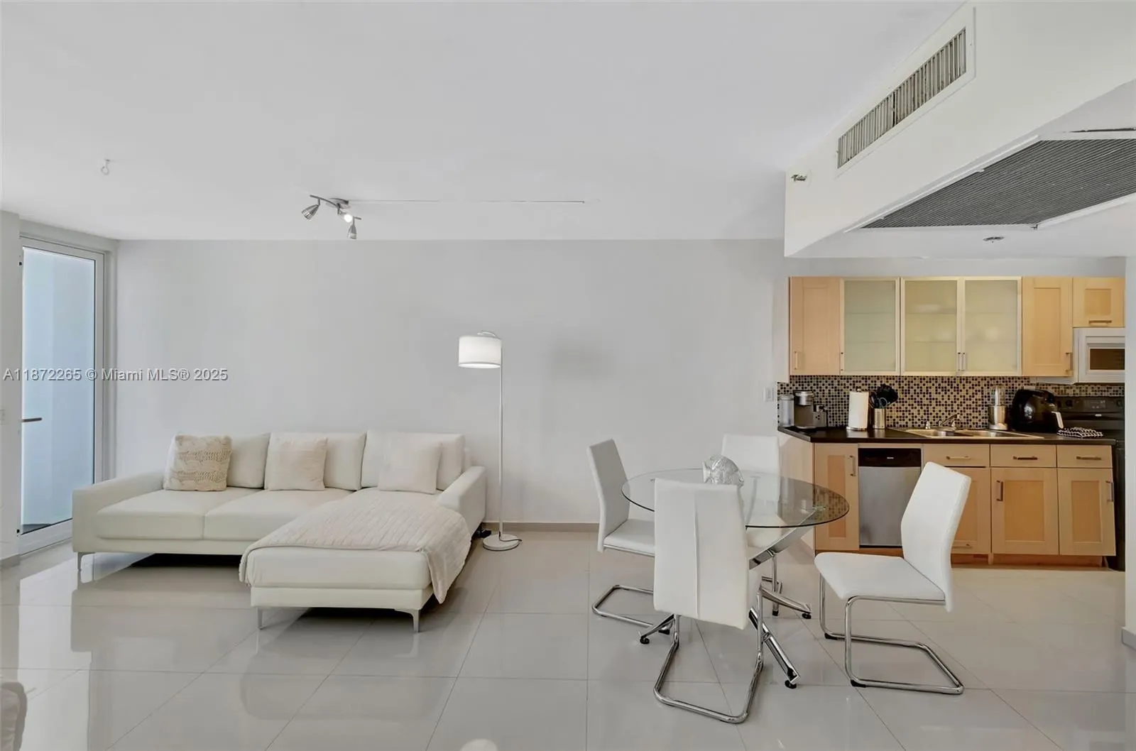 100 Lincoln Rd, #417
