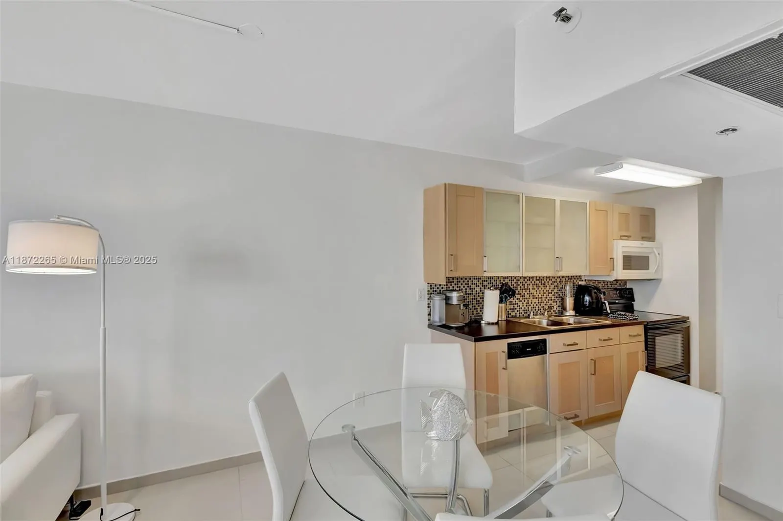100 Lincoln Rd, #417