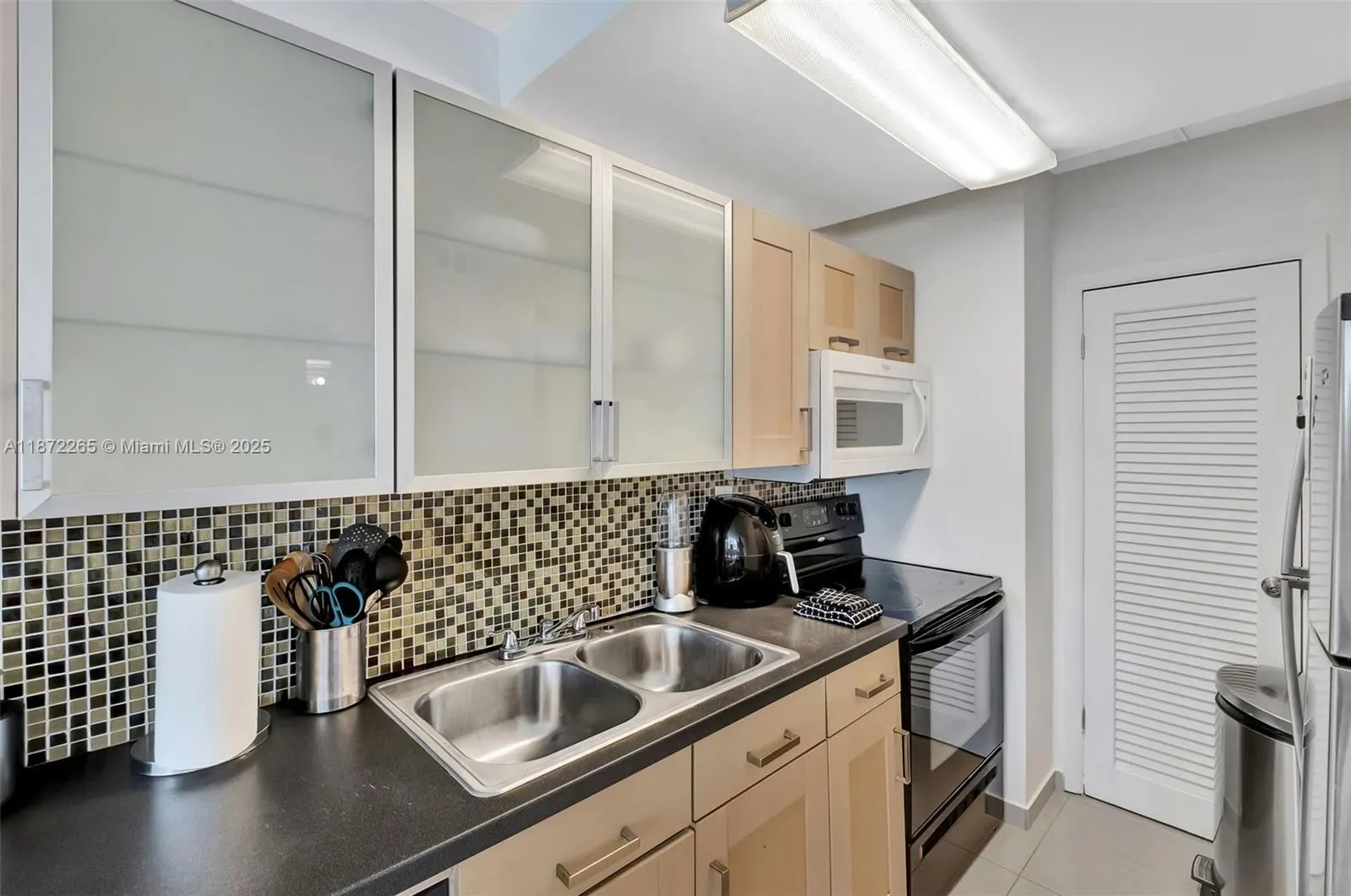 100 Lincoln Rd, #417