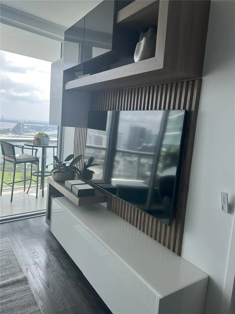 888 Biscayne Blvd, #3311
