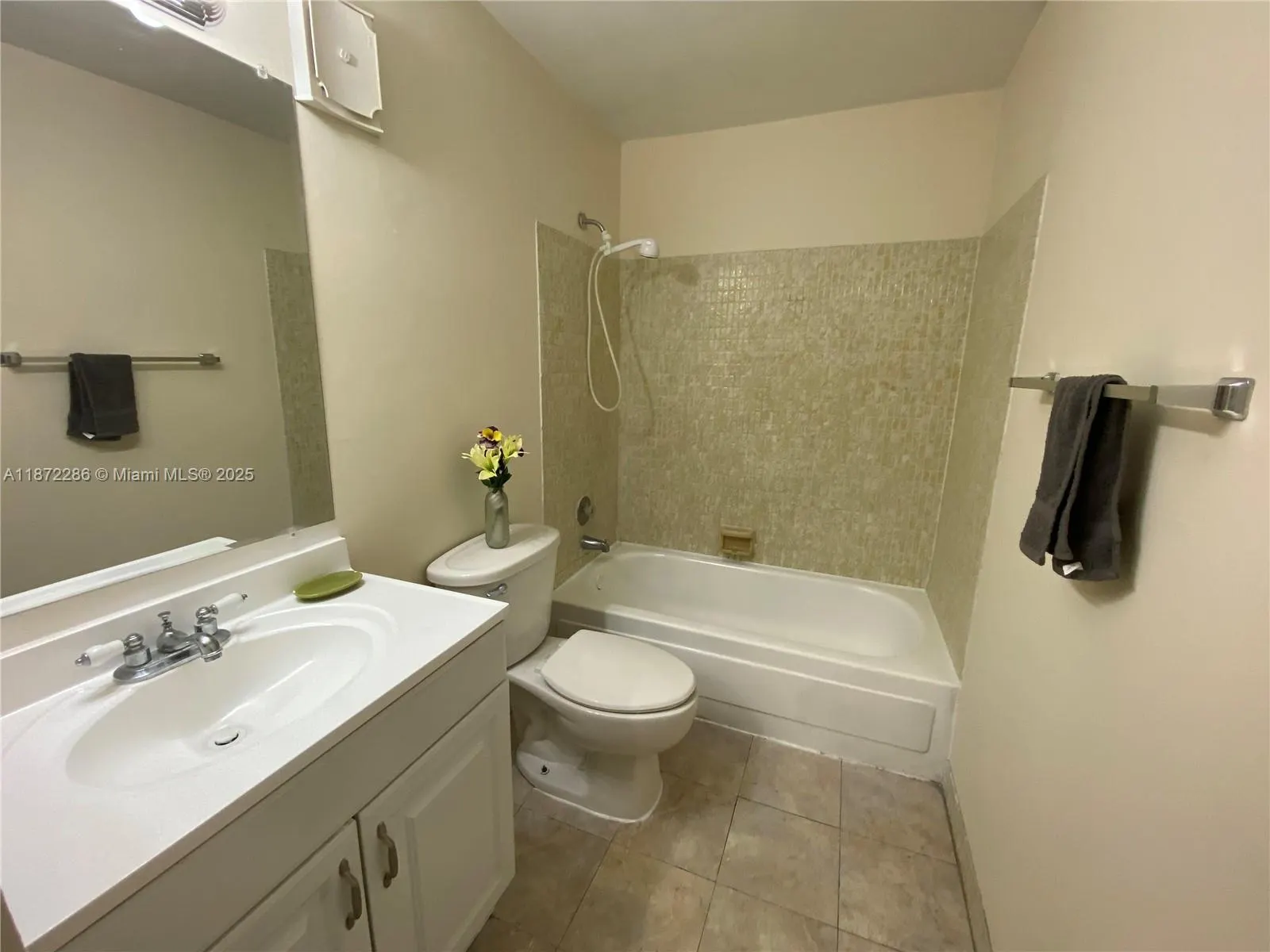 450 SW 2nd Ave, #2040