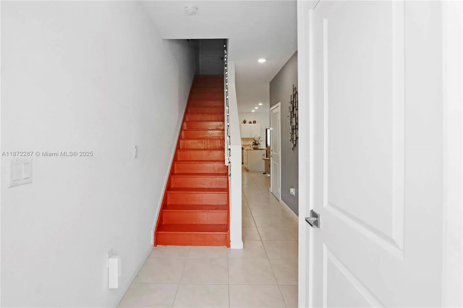1111 SW 7th Ct