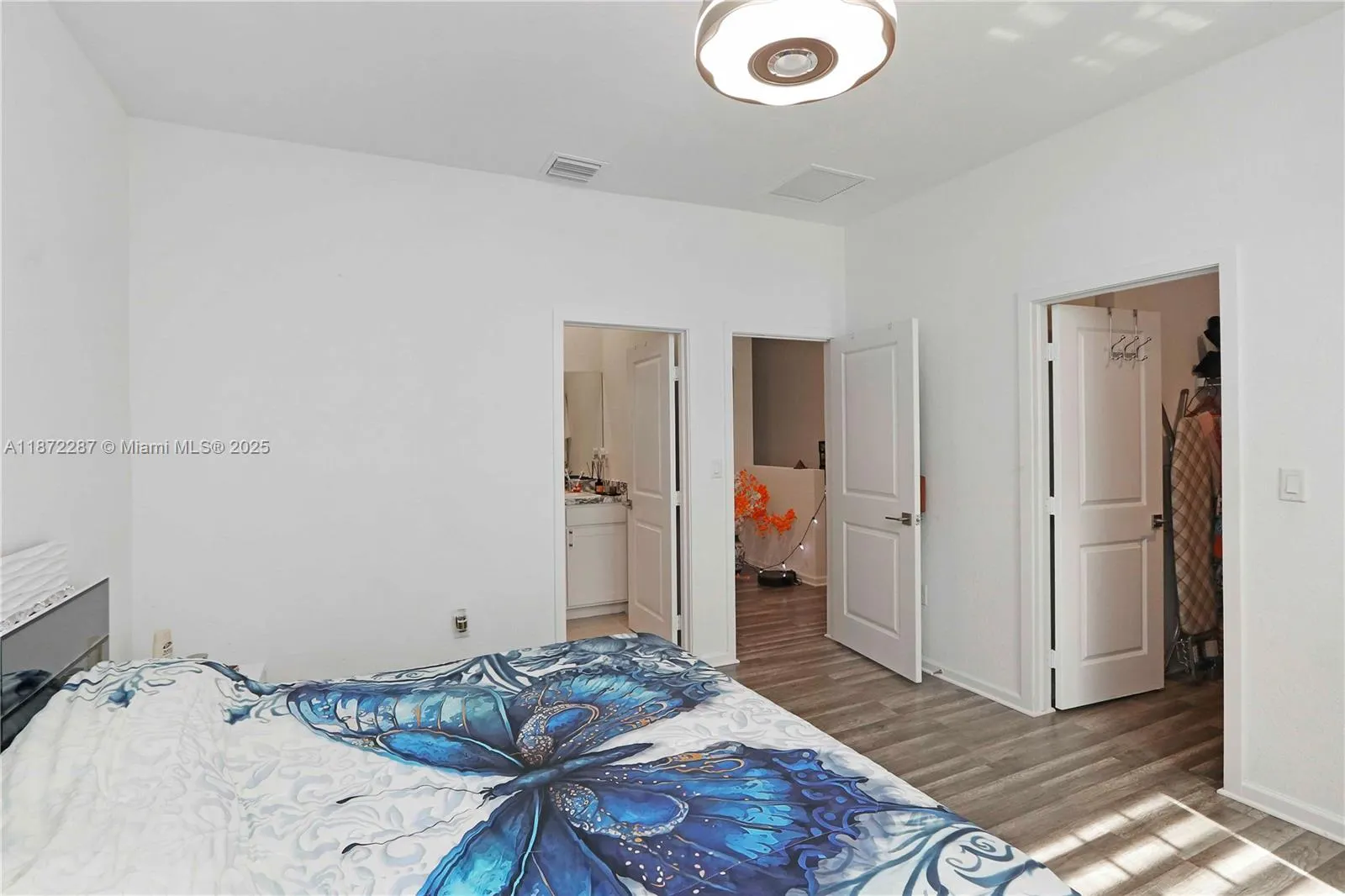 1111 SW 7th Ct