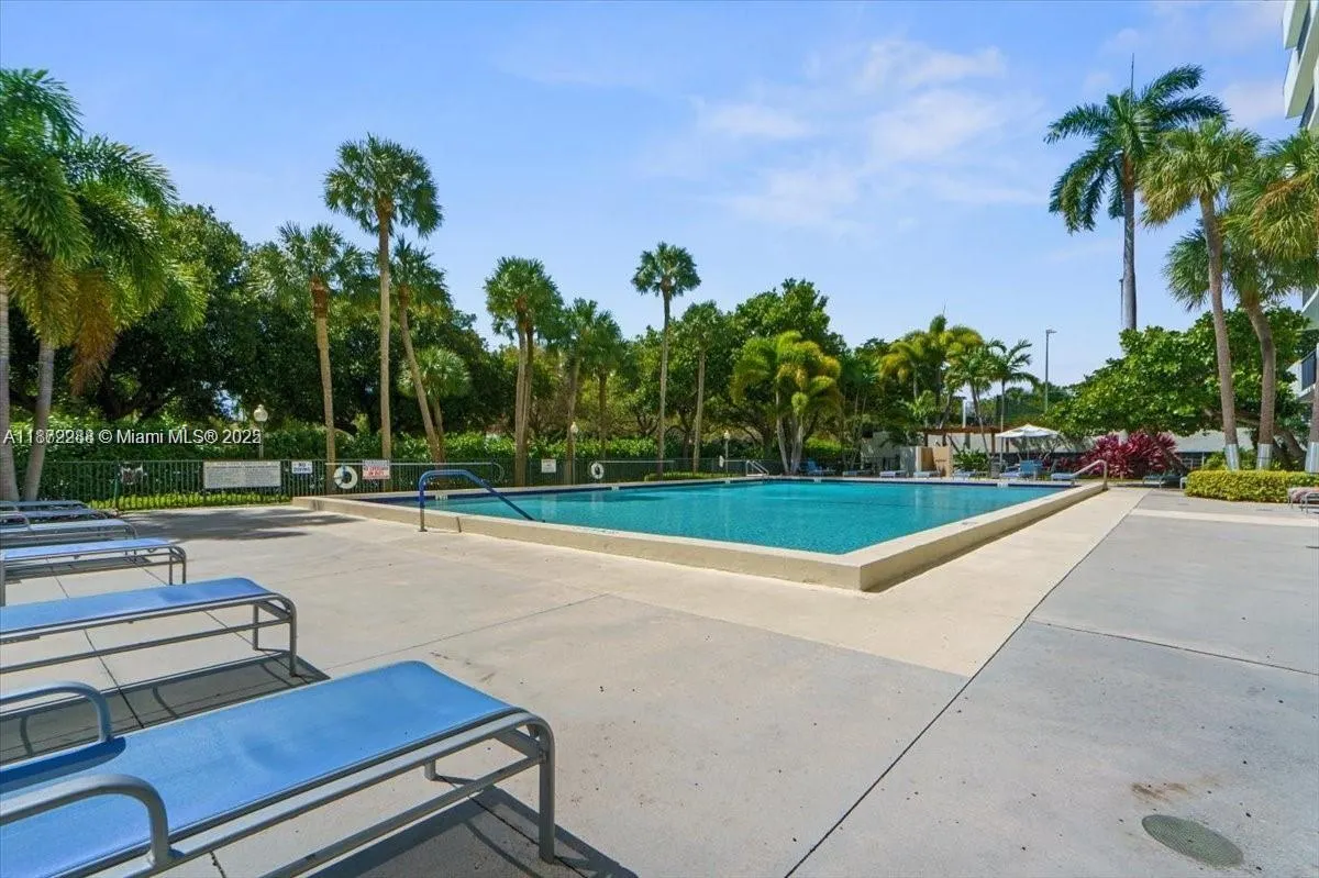 3200 Port Royale Dr N, #311