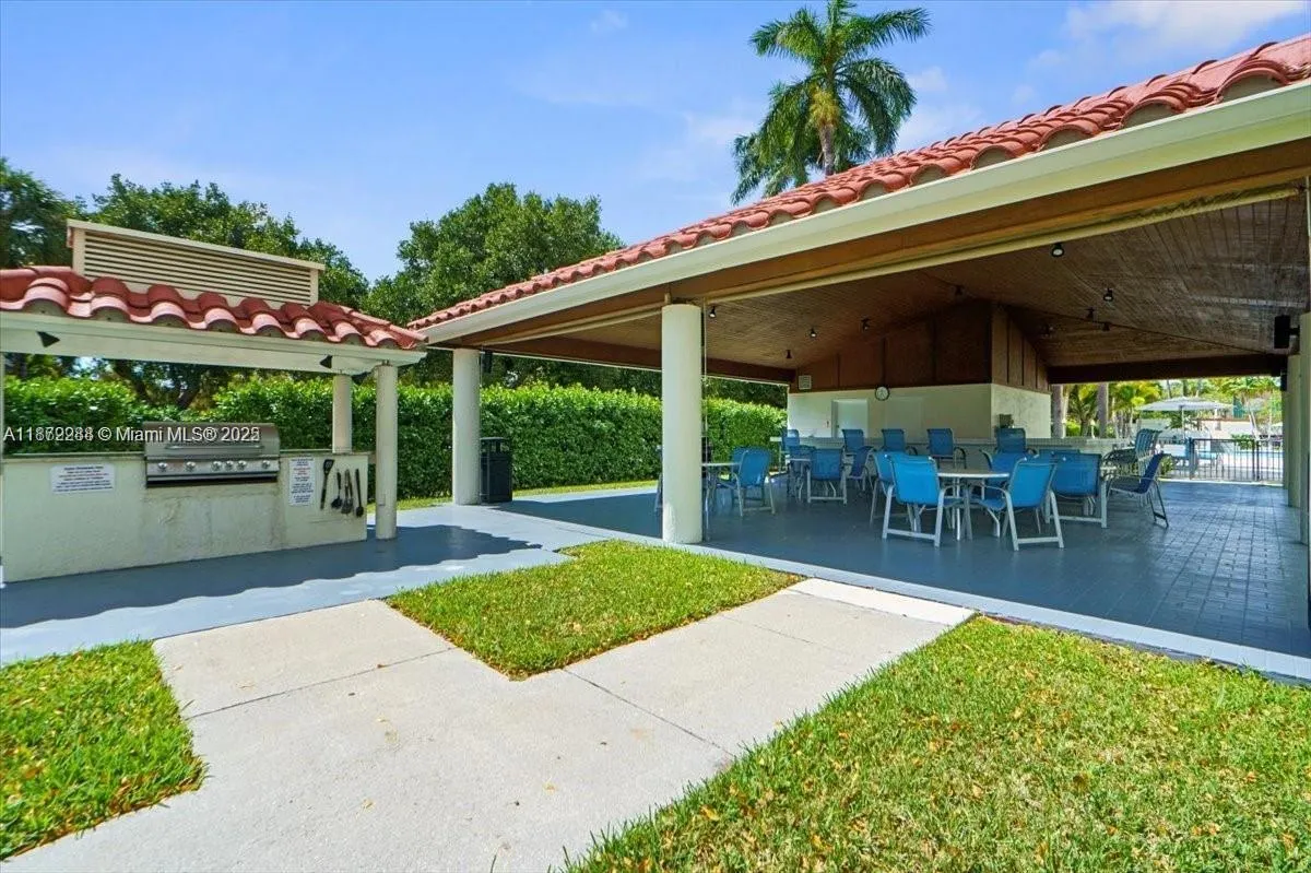 3200 Port Royale Dr N, #311