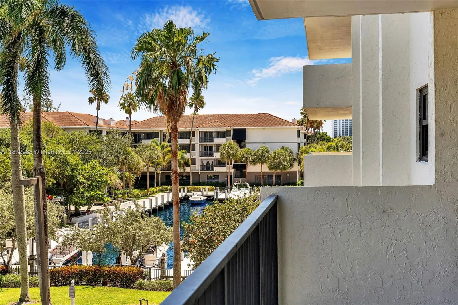 3200 Port Royale Dr N, #311