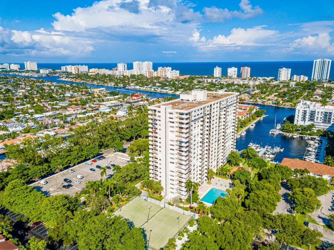 3200 Port Royale Dr N, #311