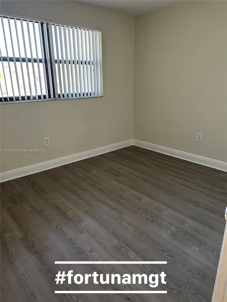 9919 Nob Hill Pl, #9919/17