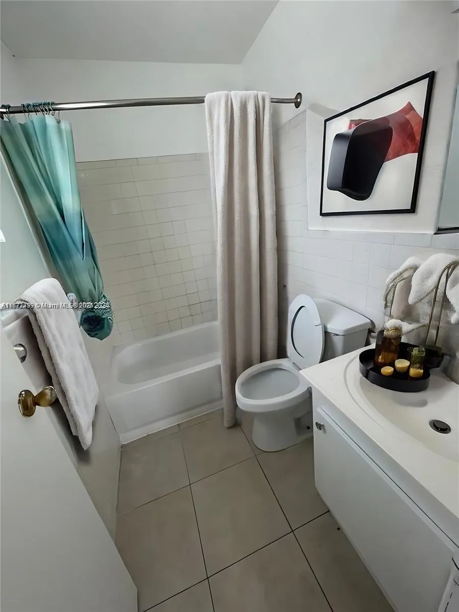 1829 N A St, #44