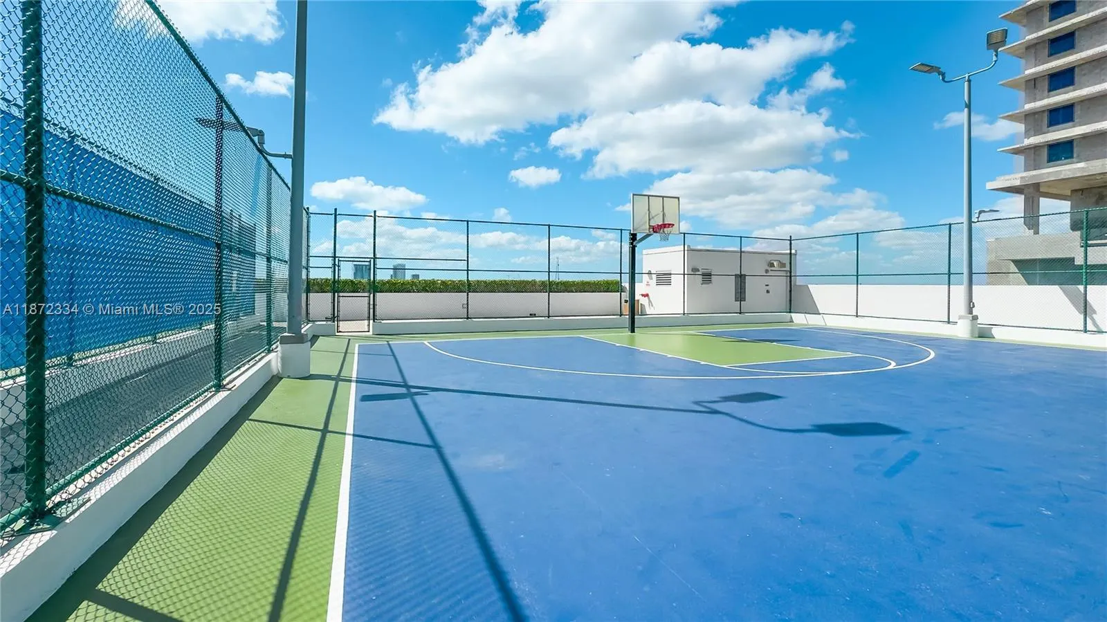 16385 Biscayne Blvd, #405