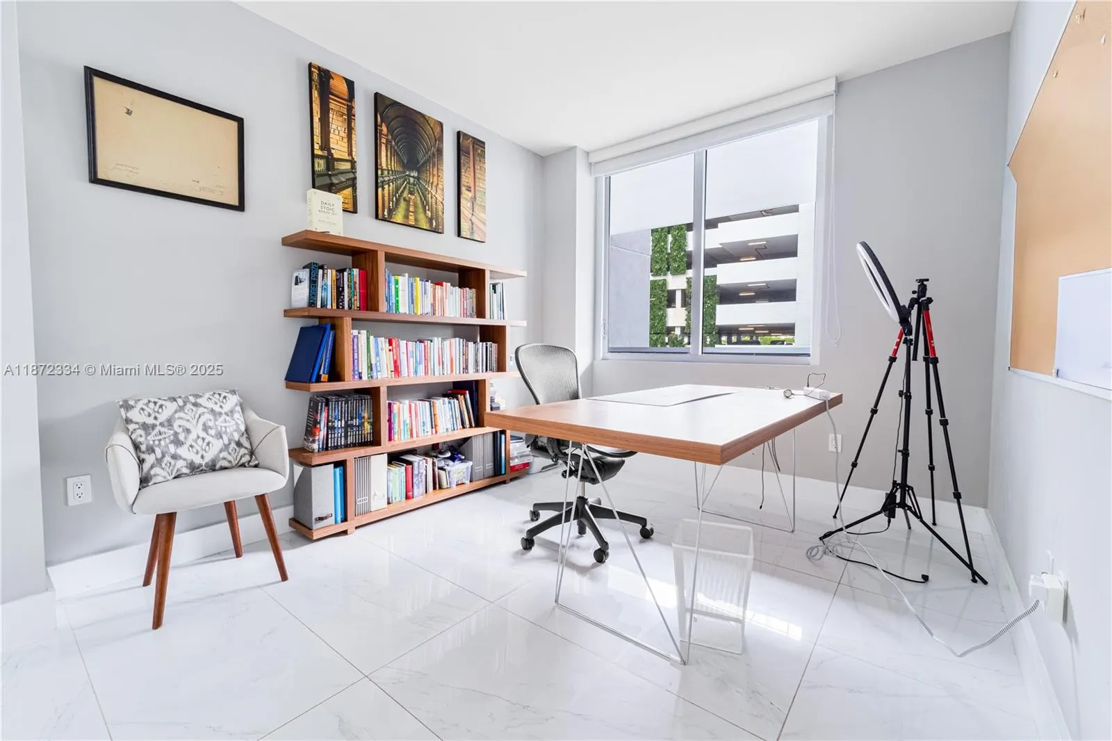 16385 Biscayne Blvd, #405