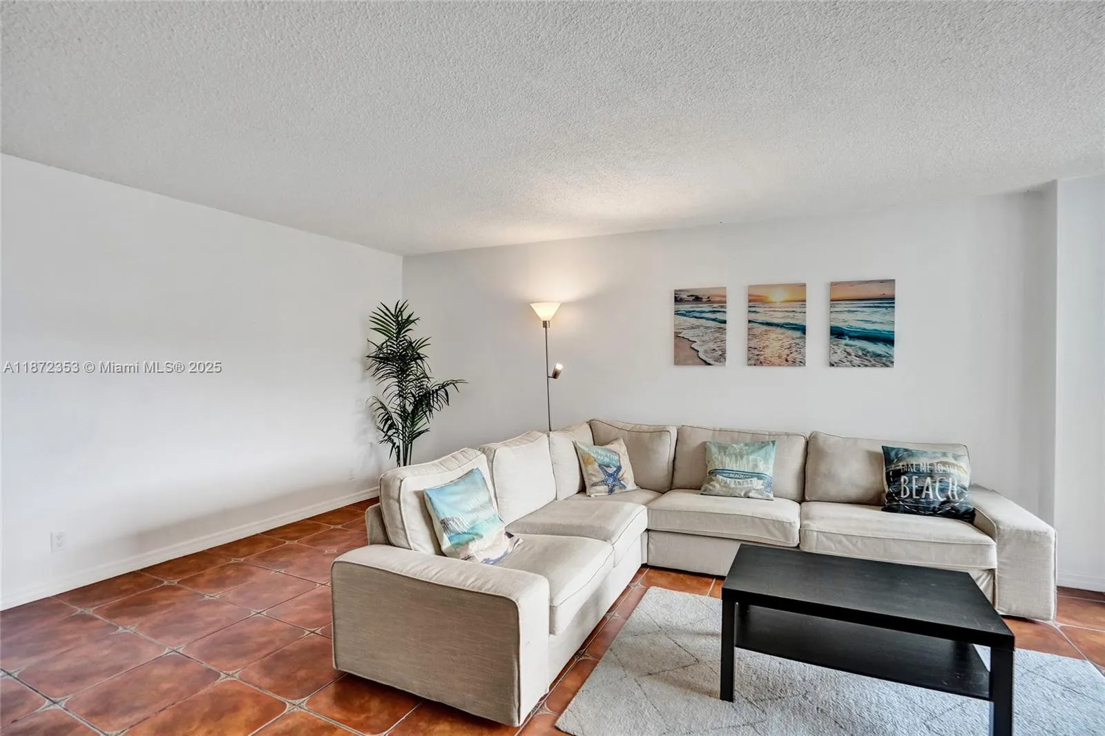 1000 Parkview Dr, #412