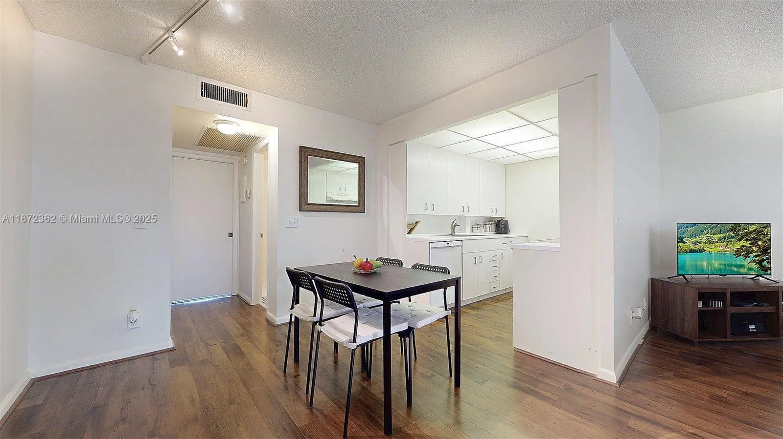 4047 Rexford C, #4047