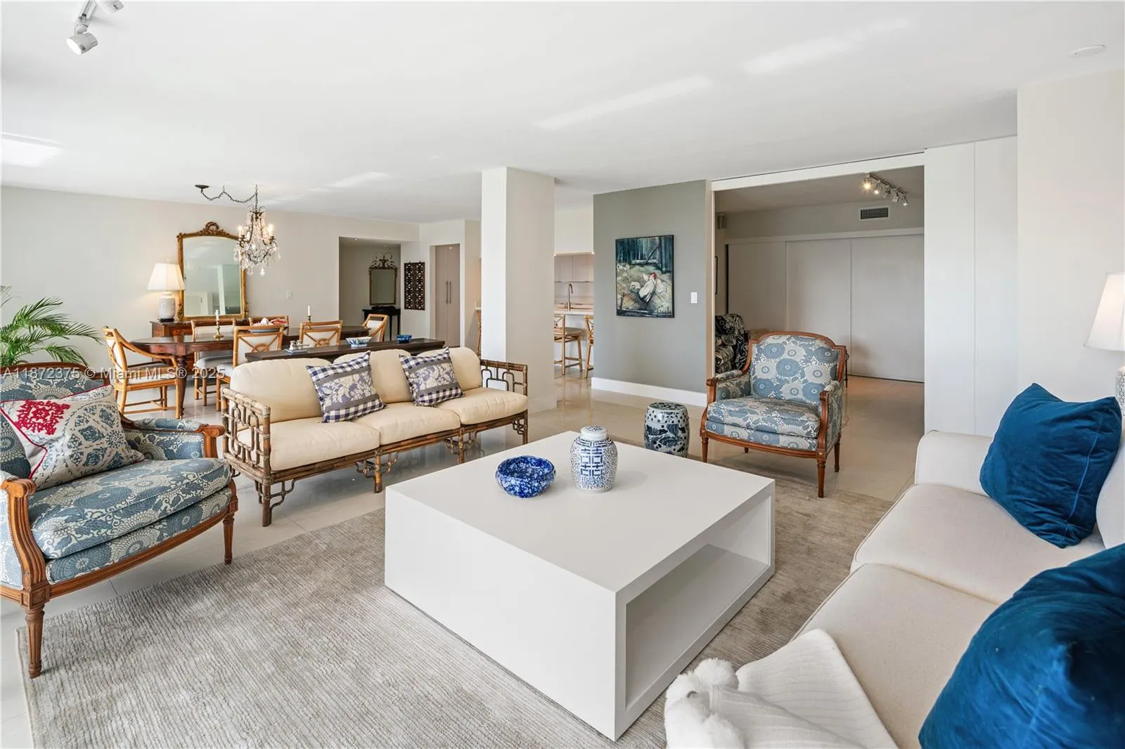 199 Ocean Lane Dr, #1005
