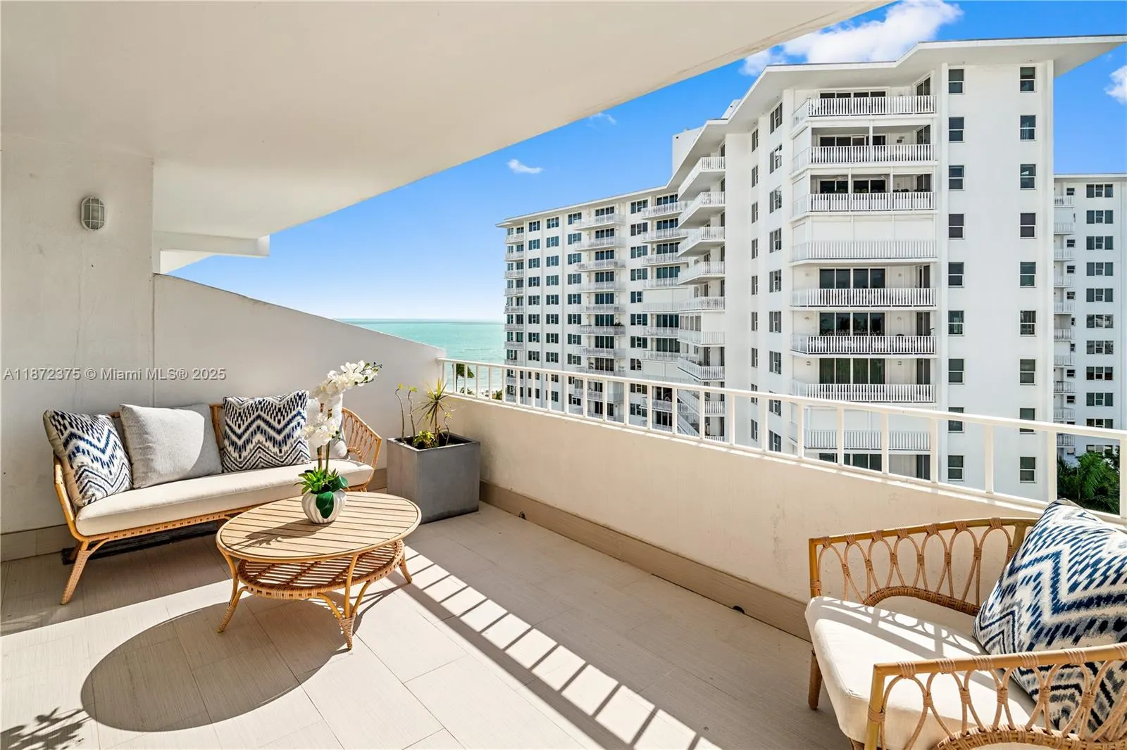 199 Ocean Lane Dr, #1005