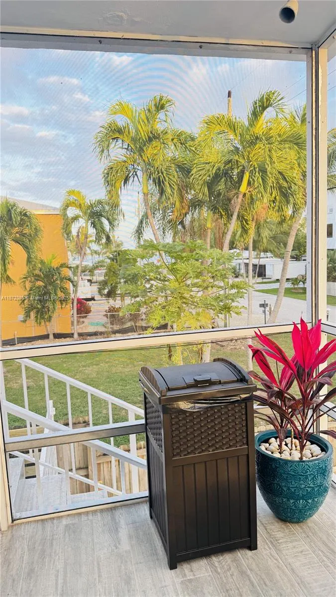 60 SE Marlin Ave, #2