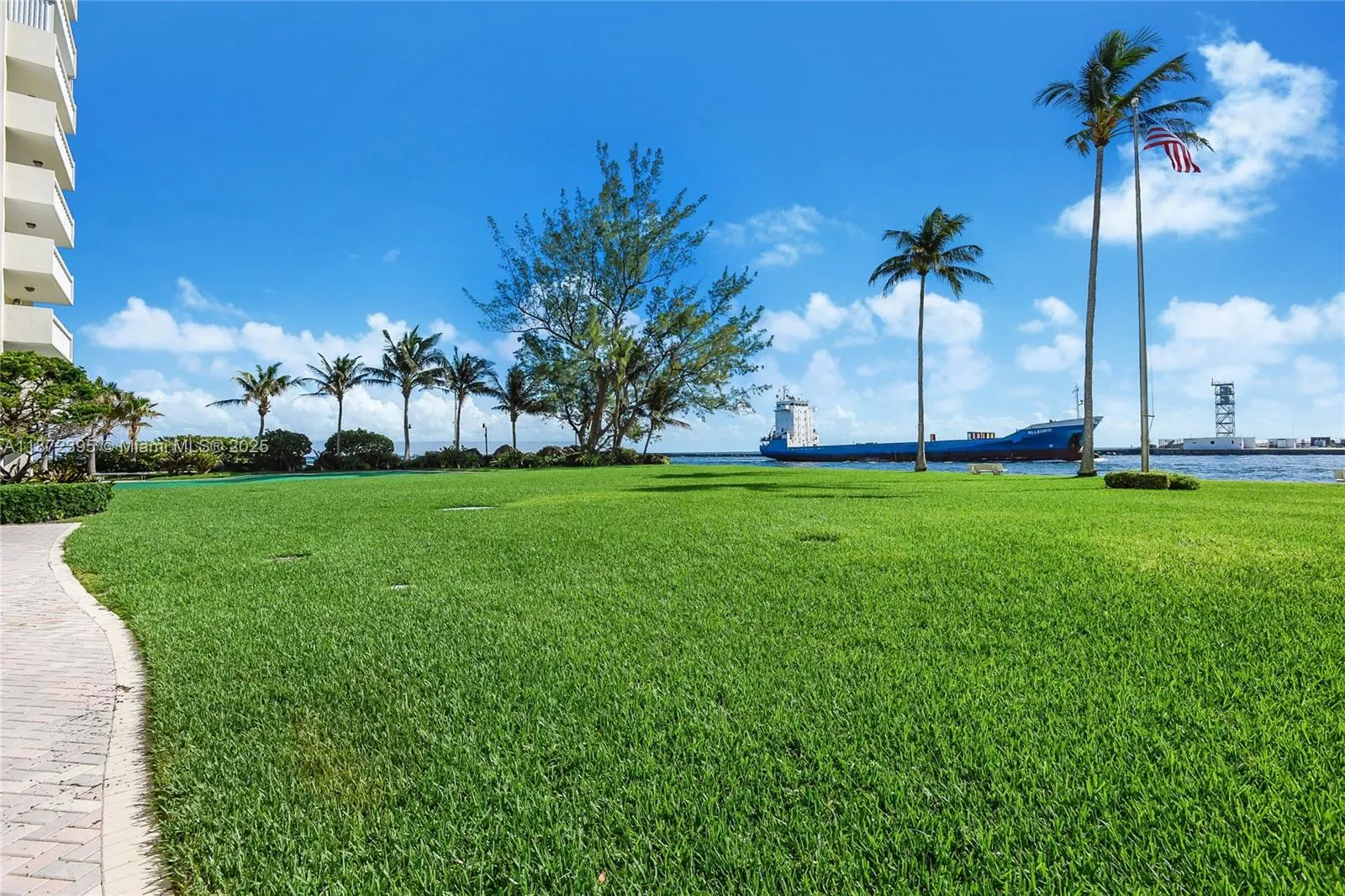 2100 S Ocean Dr, #5CD