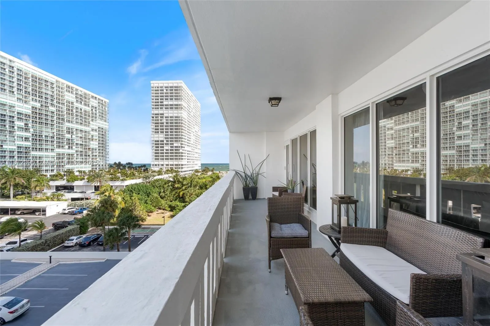 2100 S Ocean Dr, #5CD