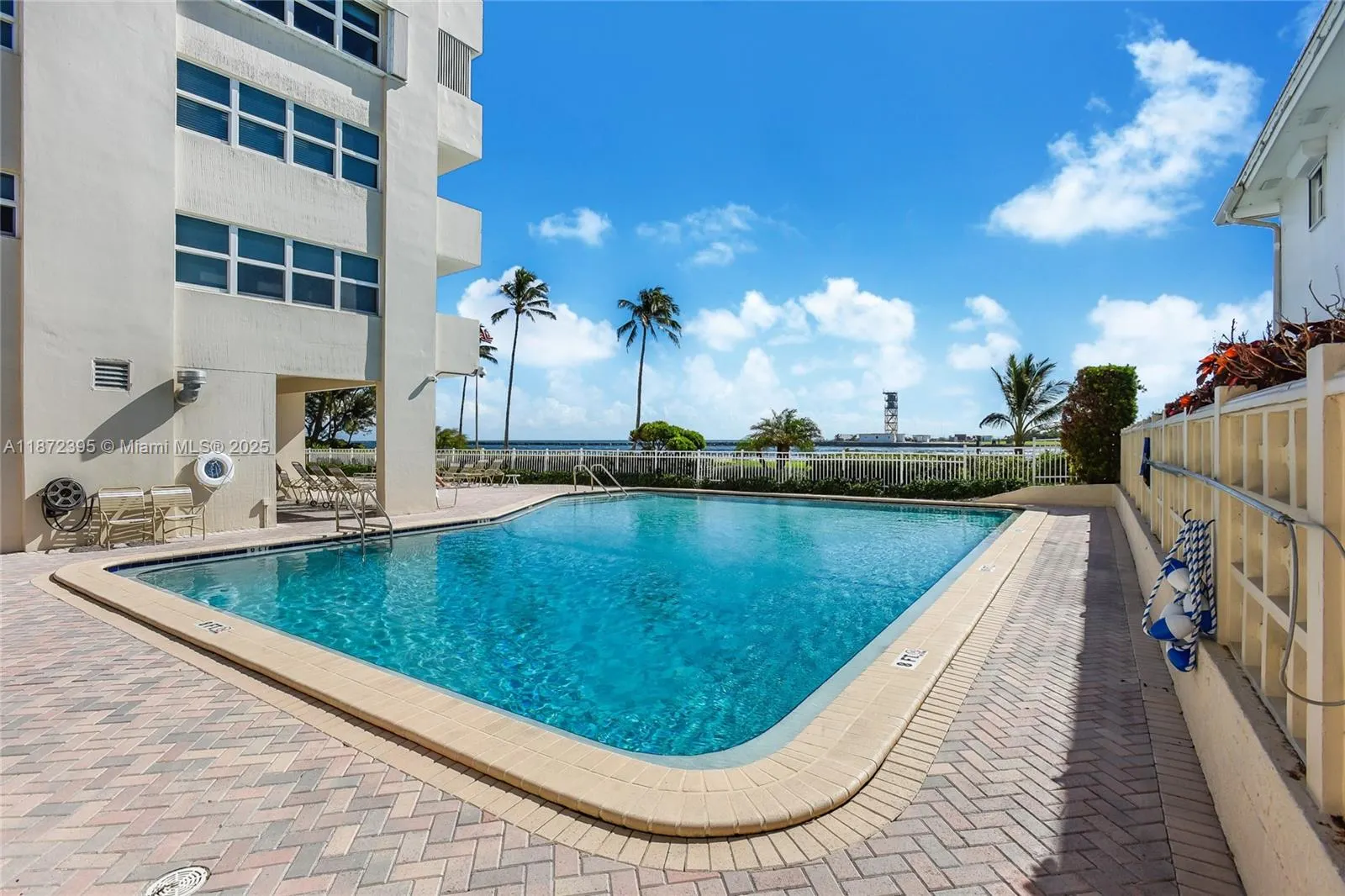 2100 S Ocean Dr, #5CD