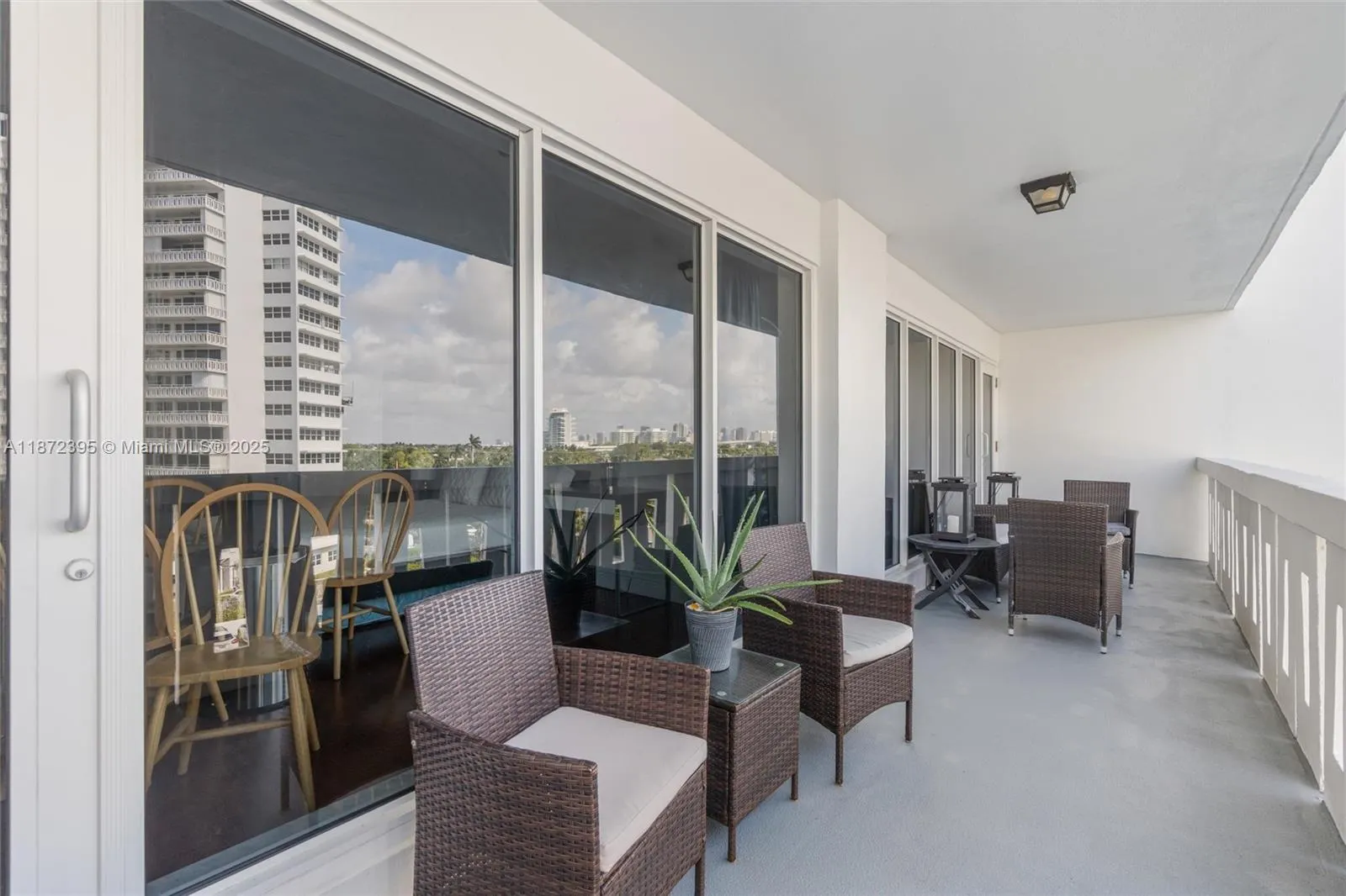 2100 S Ocean Dr, #5CD